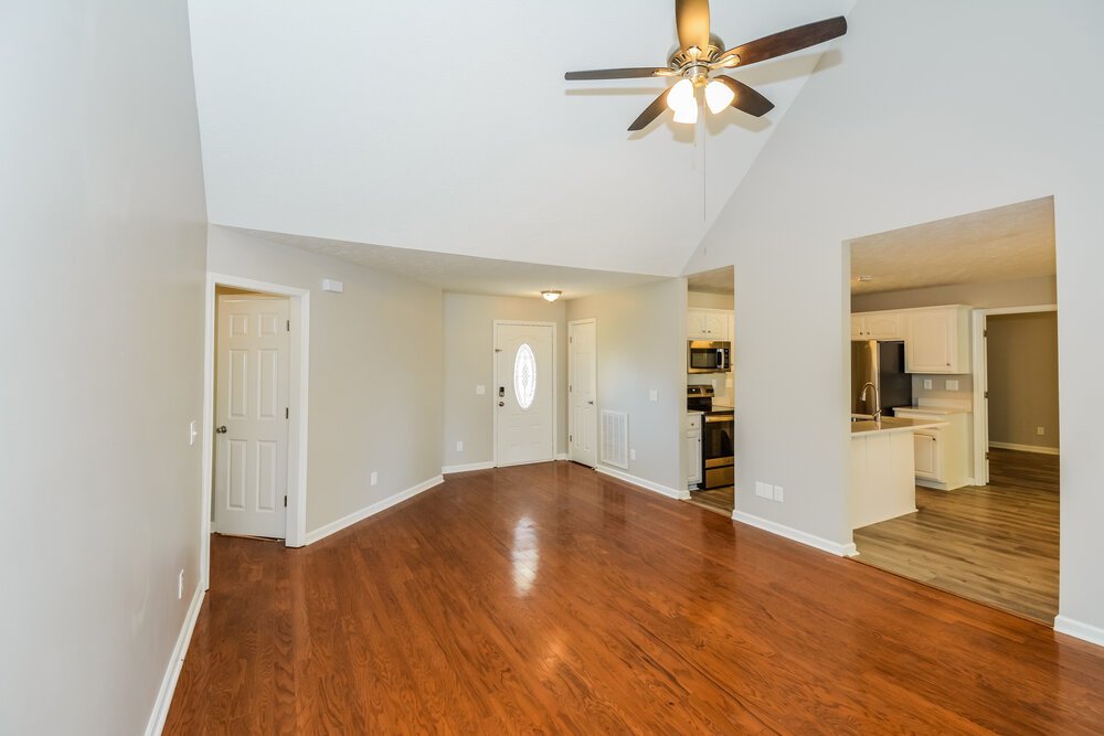 3-Bed Rental on 7660 S Swift photo 5