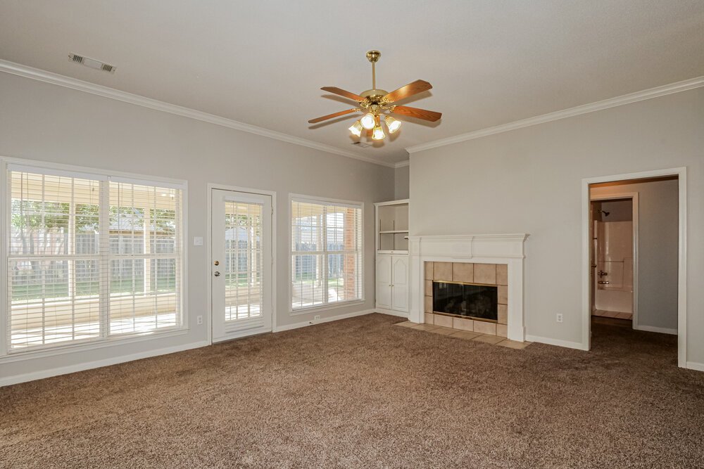 3-Bed Rental on 5041 Thornebrook Cv photo 5