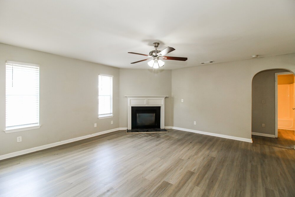 5-Bed Rental on 5848 El Segundo photo 5