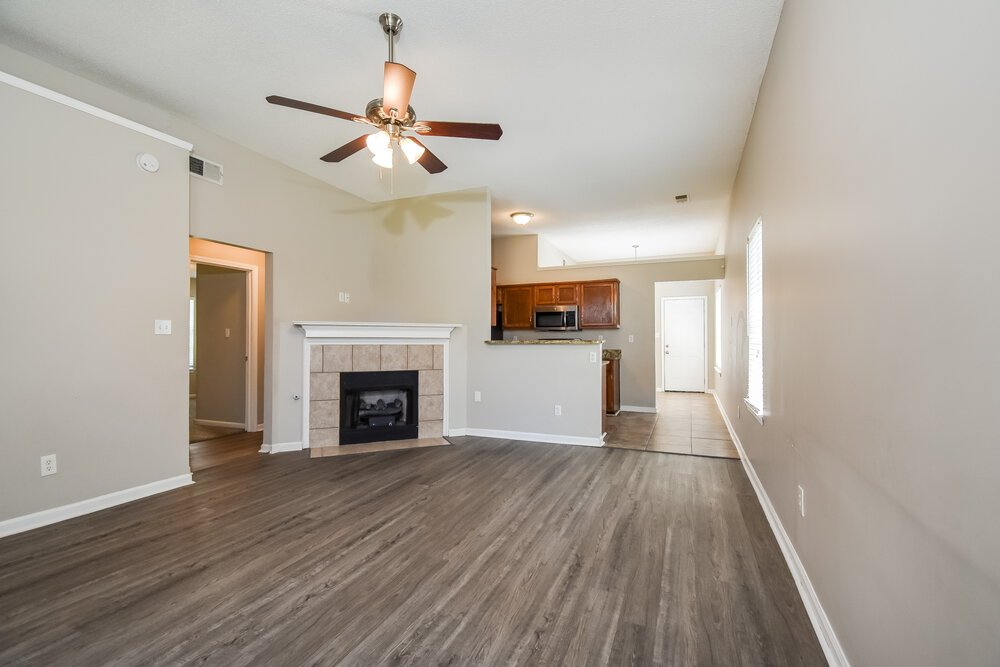3-Bed Rental on 7340 Durango Dr photo 5