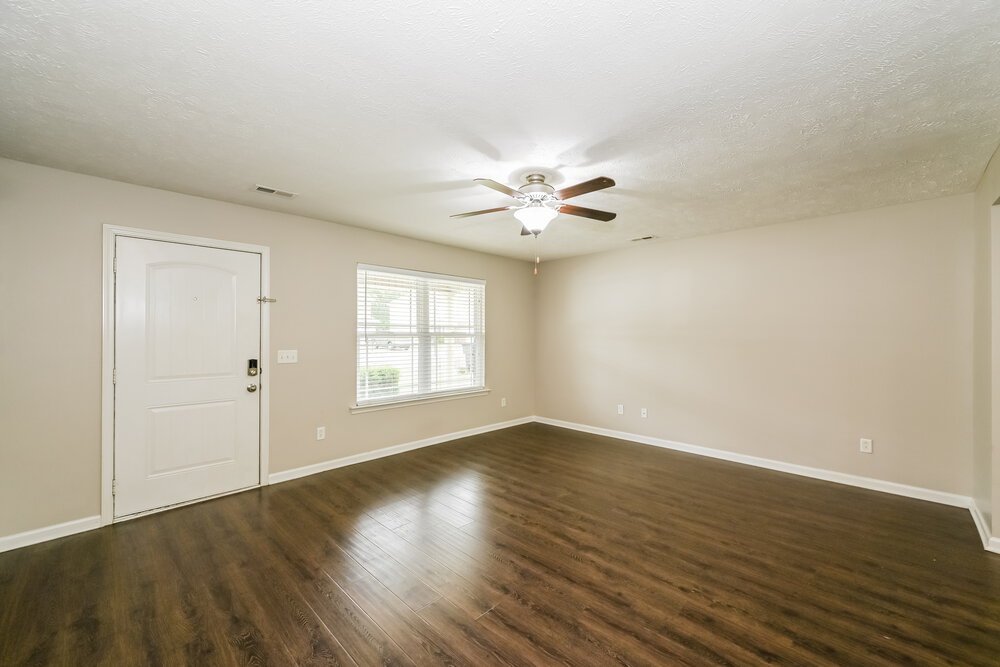 4-Bed Rental on 2919 Painted Pony photo 5