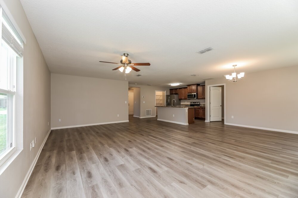 3-Bed Rental on 12331 Glimmer Way photo 5