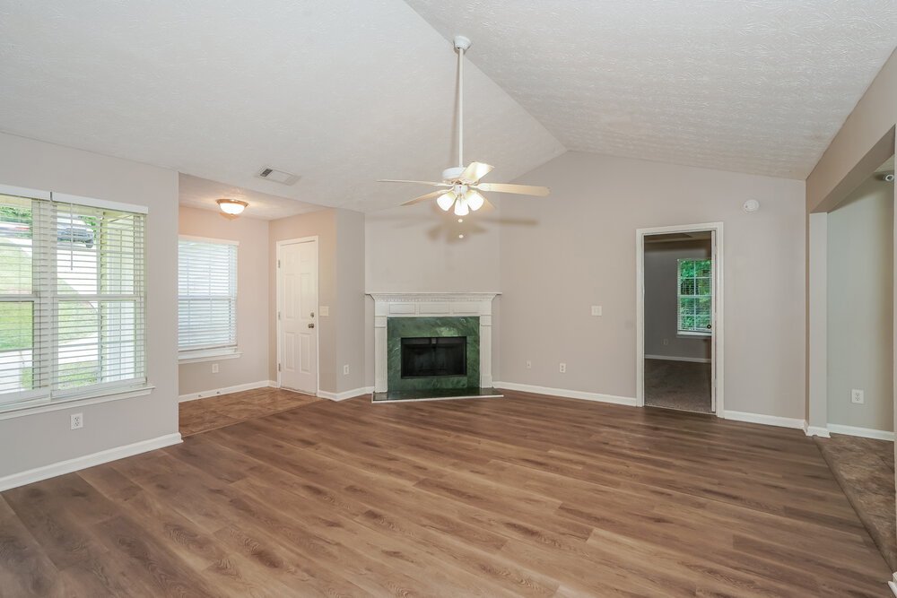 4-Bed Rental on 243 Rocky Point photo 5