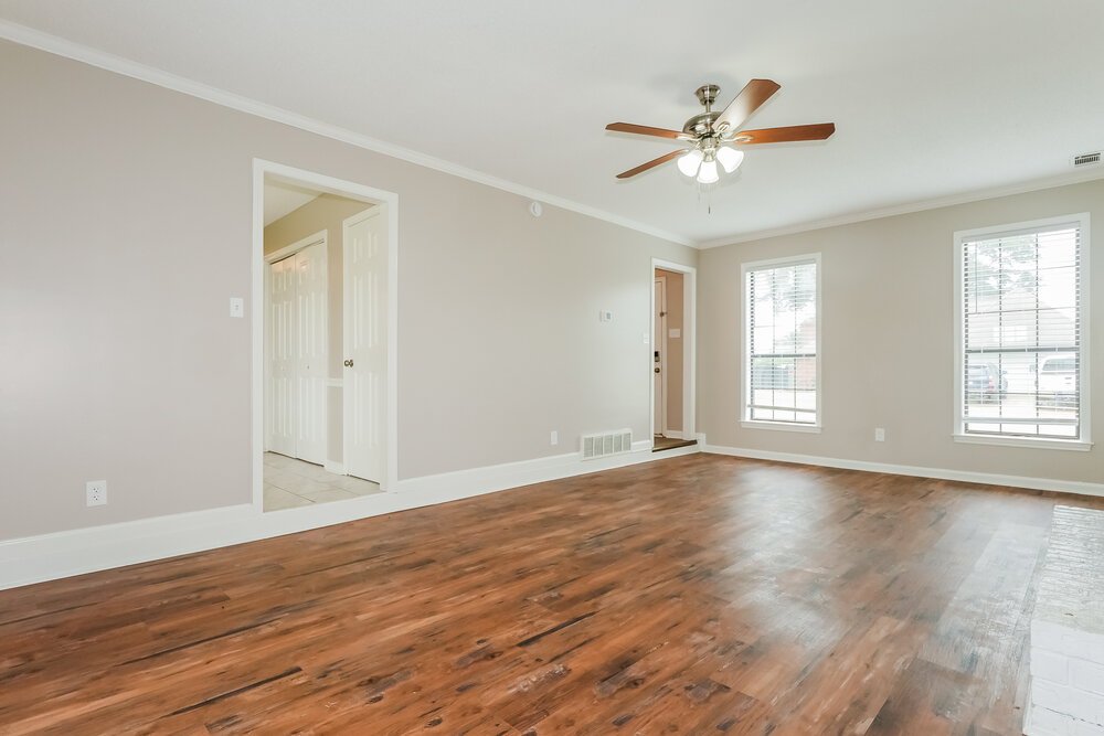 3-Bed Rental on 7733 Deerfield Trce photo 5