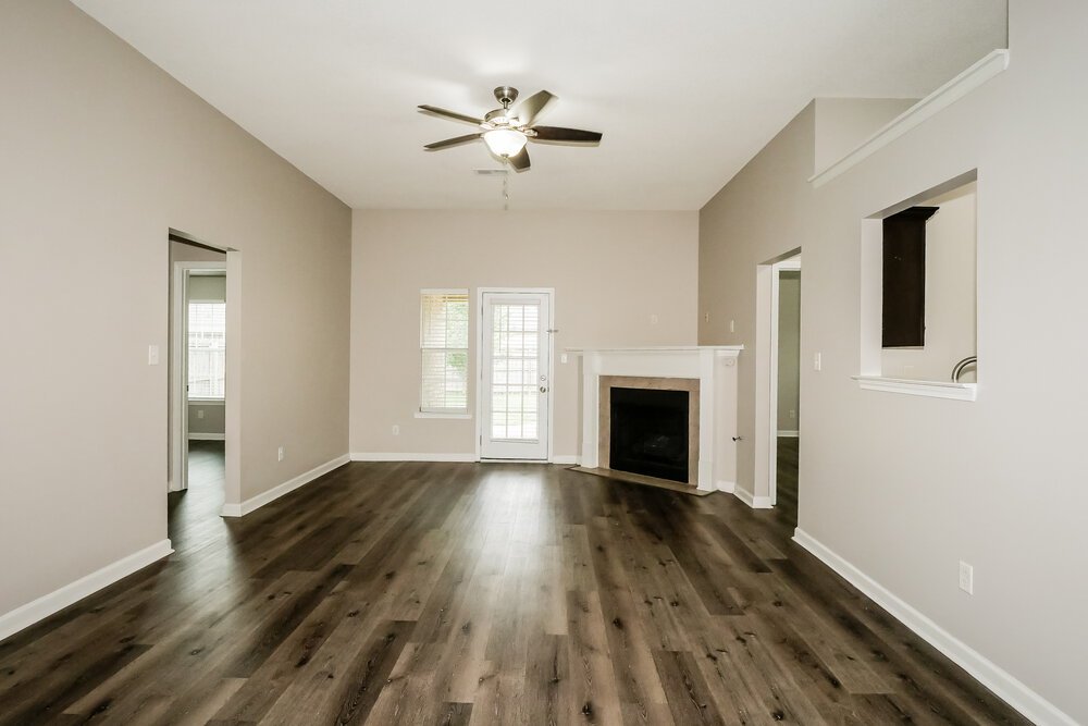 3-Bed Rental on 7959 Ridgedale Dr photo 5