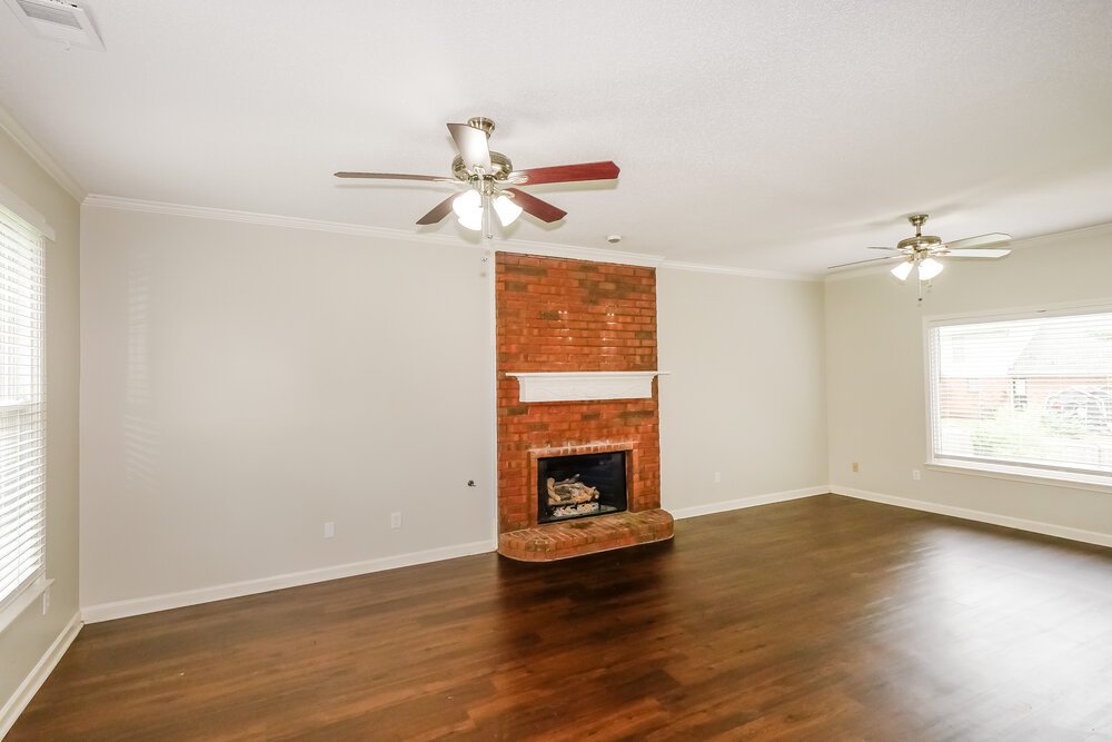 4-Bed Rental on 8982 Carrollwood Ln photo 5
