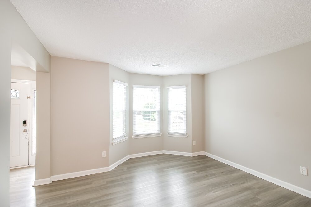 4-Bed Rental on 7210 Mahogany Dr photo 5