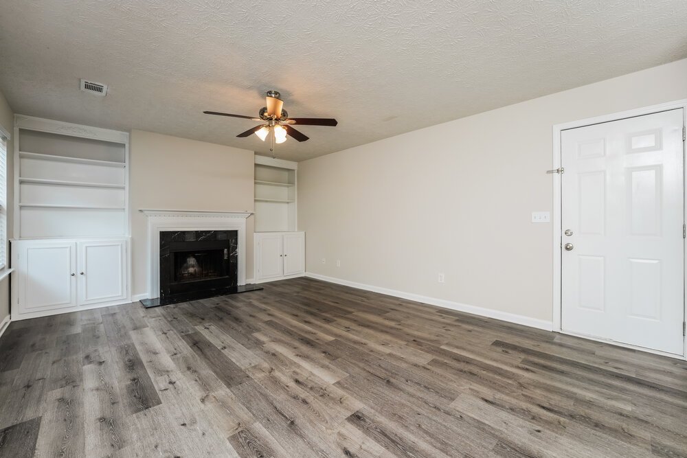 3-Bed Rental on 626 Stonecrest Drive photo 5