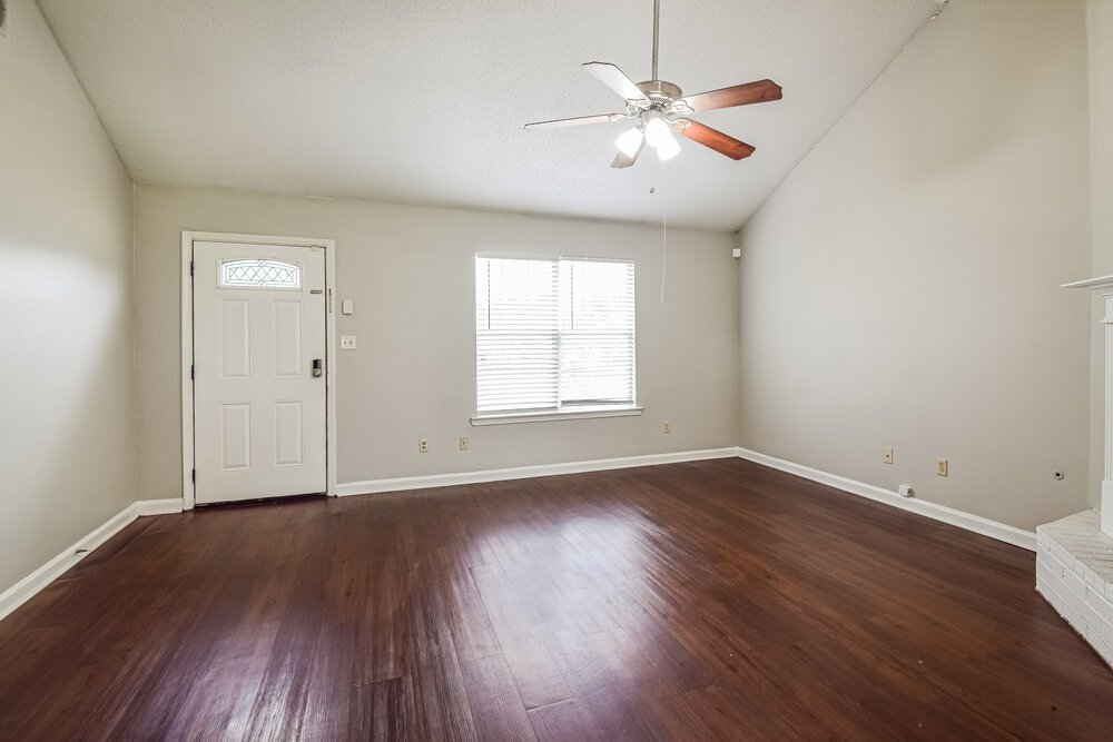 3-Bed Rental on 4506 Shadow Hollow photo 5