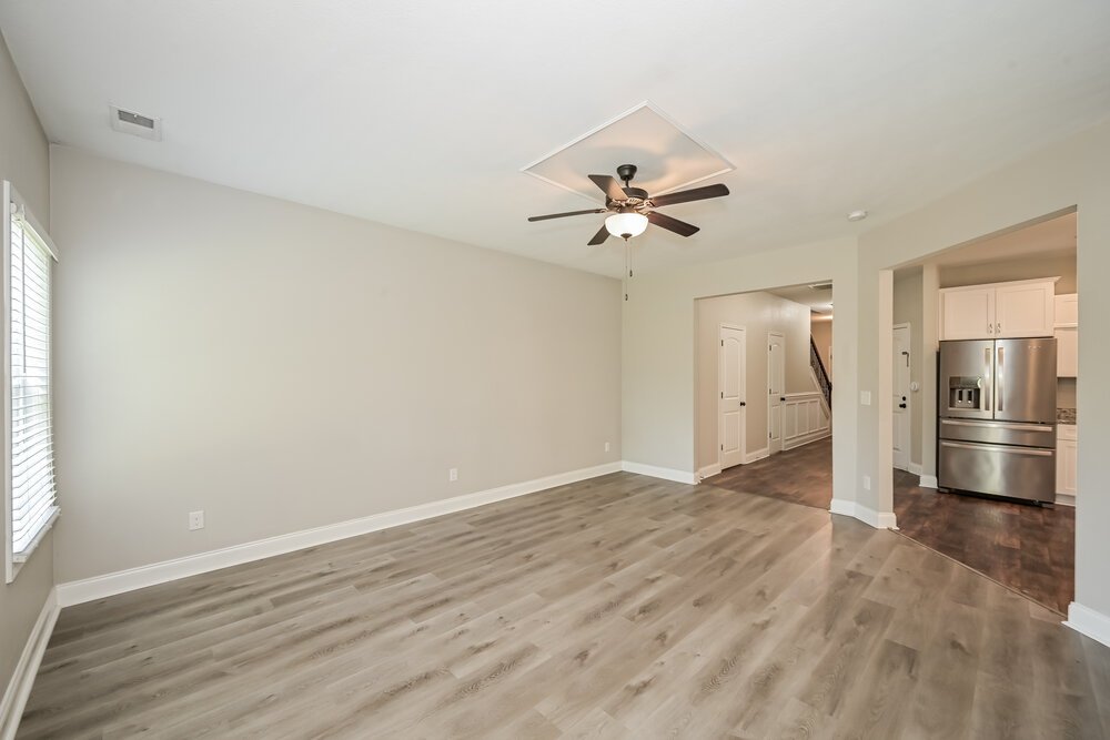4-Bed Rental on 1217 Catawba Way photo 5