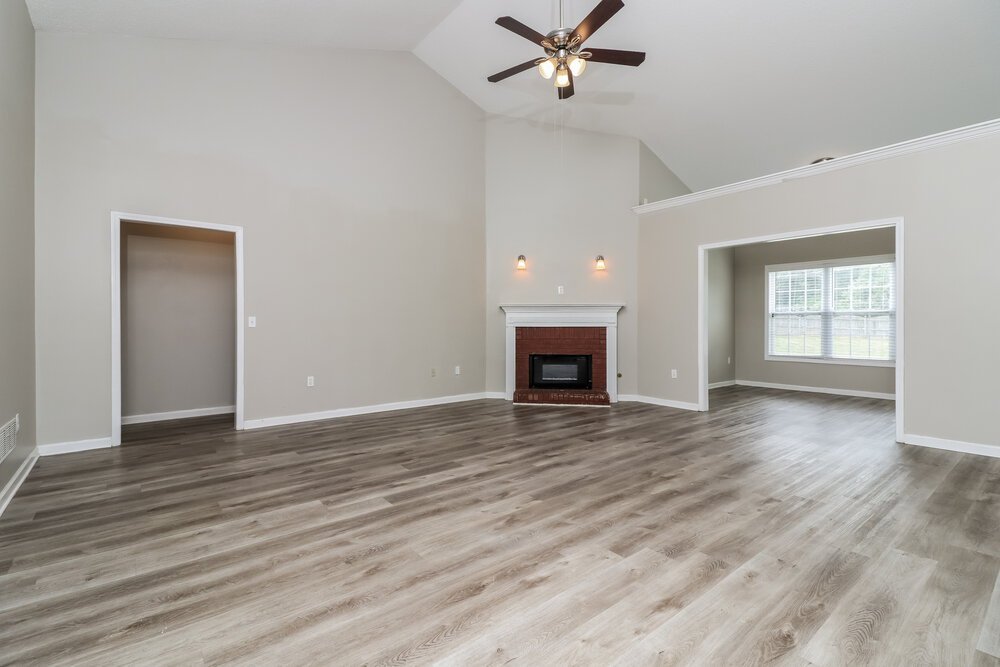 3-Bed Rental on 203 Olde Lexington photo 5