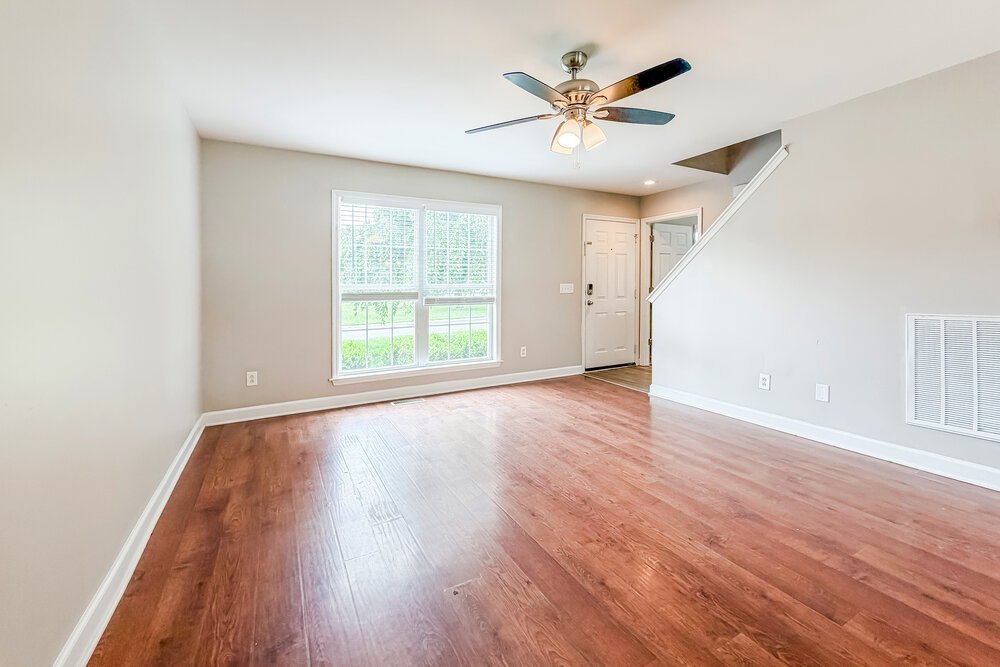 3-Bed Rental on 2853 Sutherland Dr photo 5