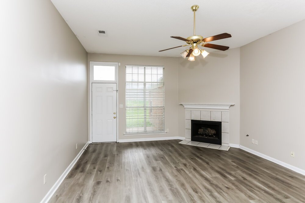 3-Bed Rental on 1142 Red Fern photo 5
