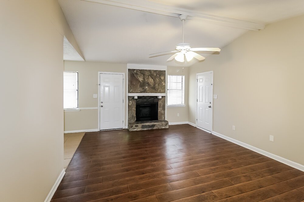 3-Bed Rental on 119 Richard Way photo 5