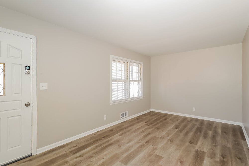3-Bed Rental on 3276 Elm St photo 5