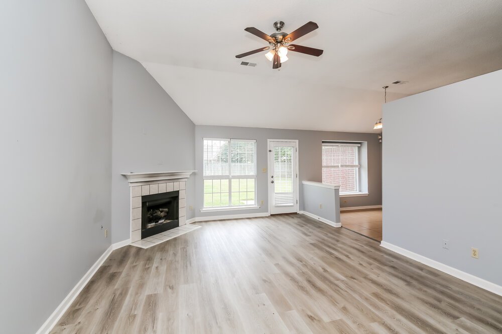 3-Bed Rental on 11203 Cashmere Wood photo 5