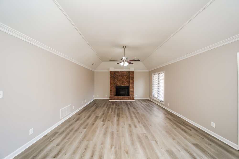 3-Bed Rental on 6404 Evergreen Dr photo 5
