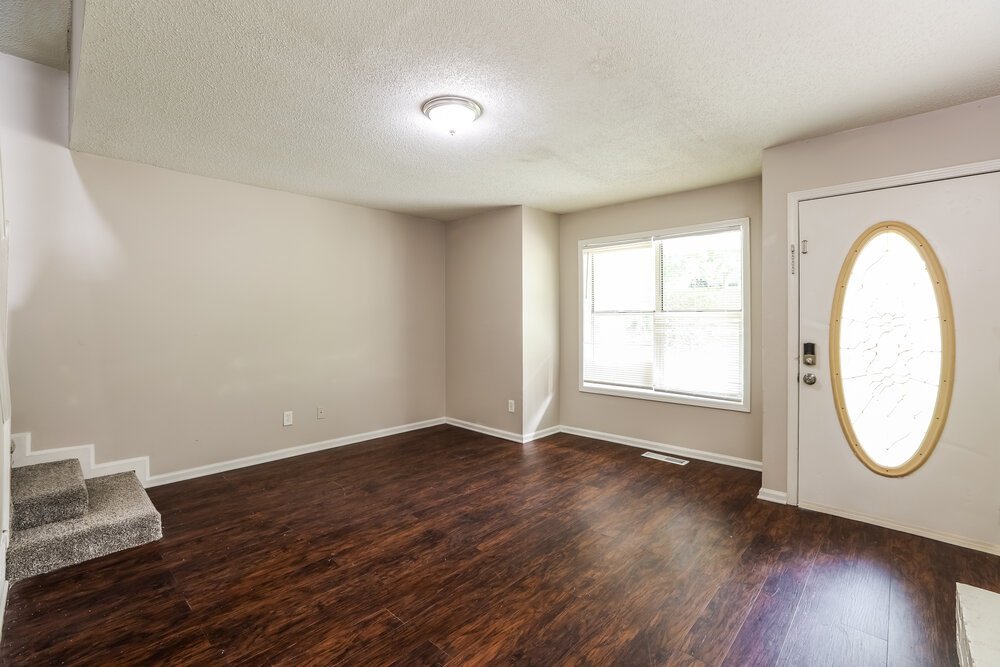 4-Bed Rental on 221 Clydesdale Lane photo 5