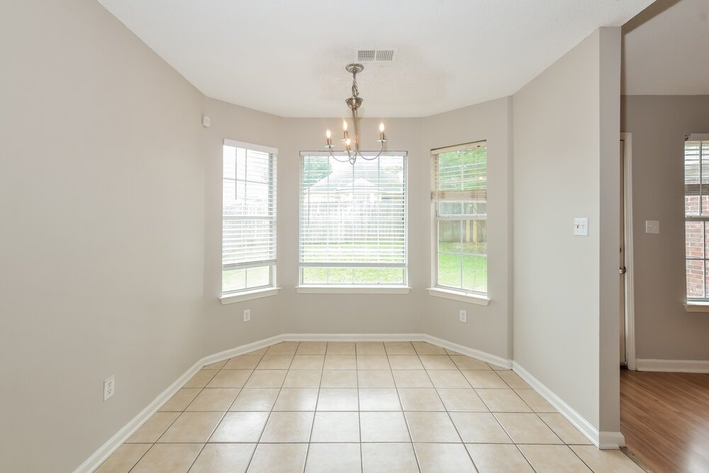 3-Bed Rental on 6967 Naples Dr photo 6