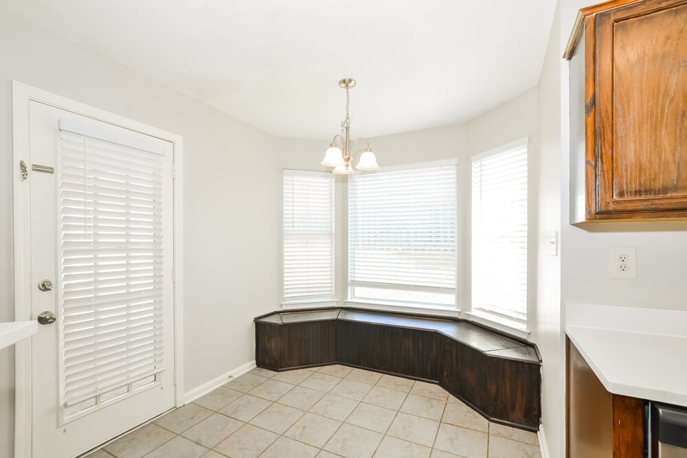 3-Bed Rental on 6963 Naples Dr photo 6