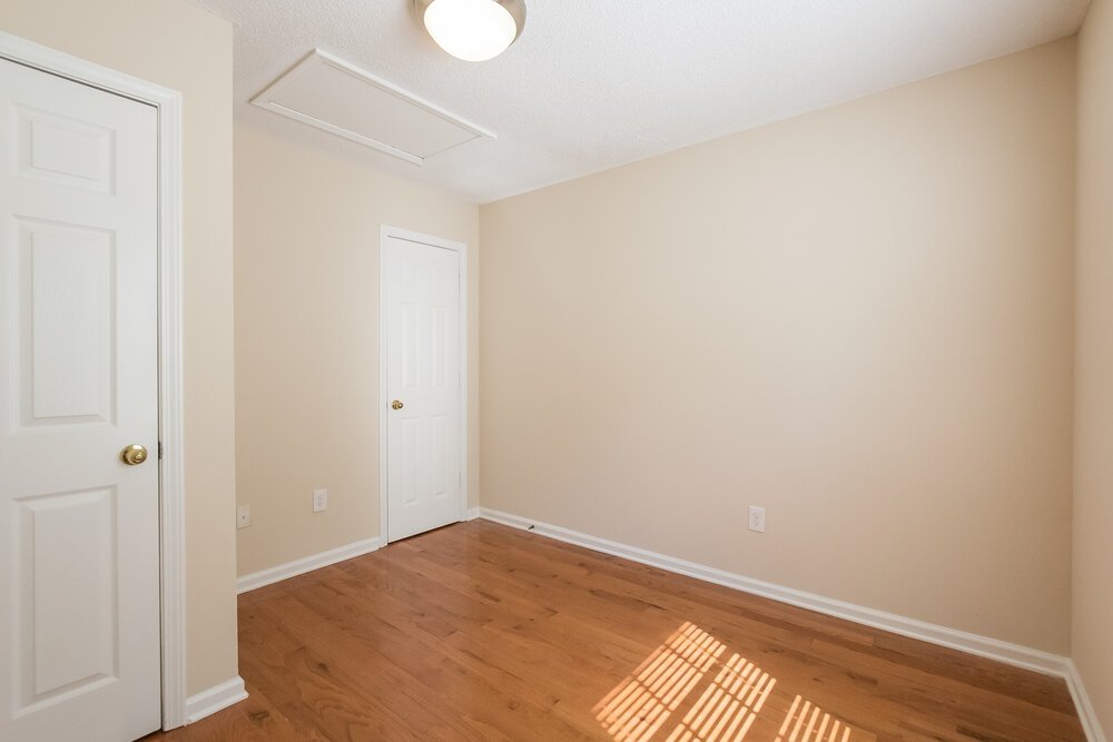 3-Bed Rental on 134 Summer Crest photo 6