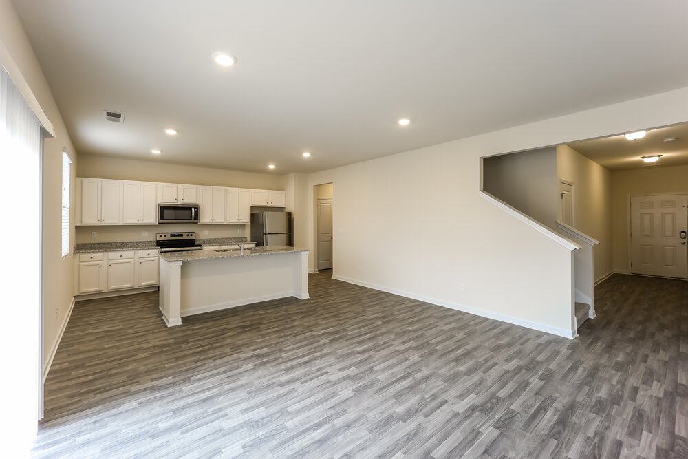 4-Bed Rental on 449 Culloden Moor photo 6