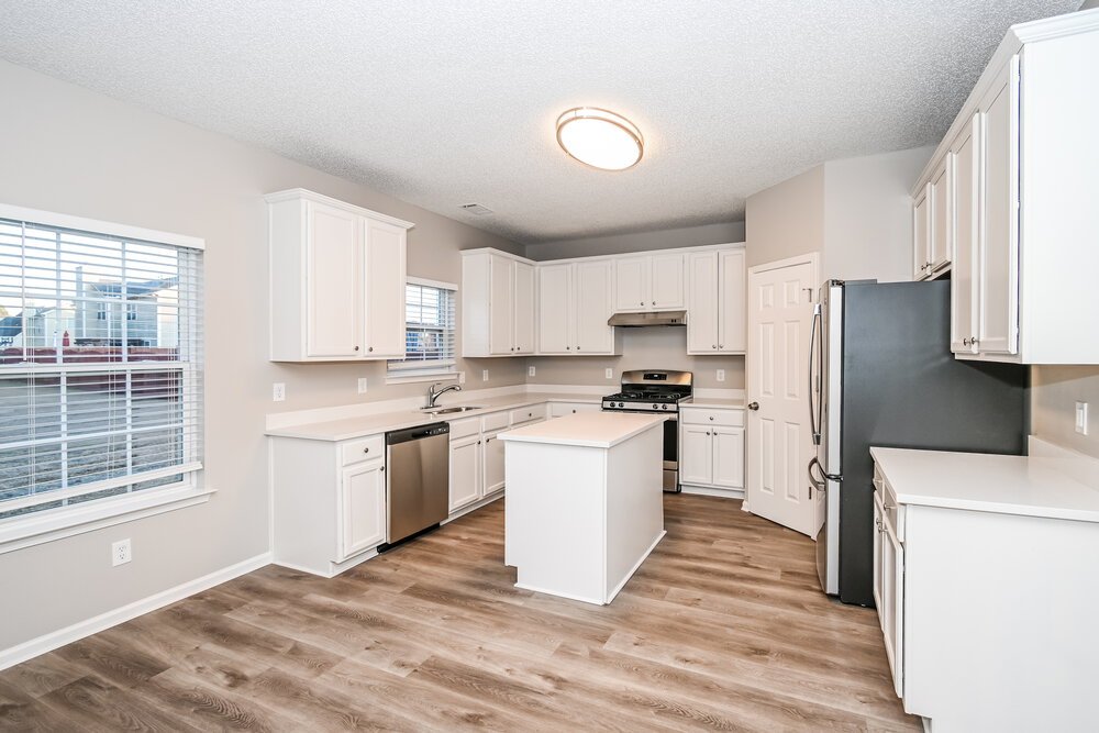 4-Bed Rental on 6657 Delaware Bnd photo 6