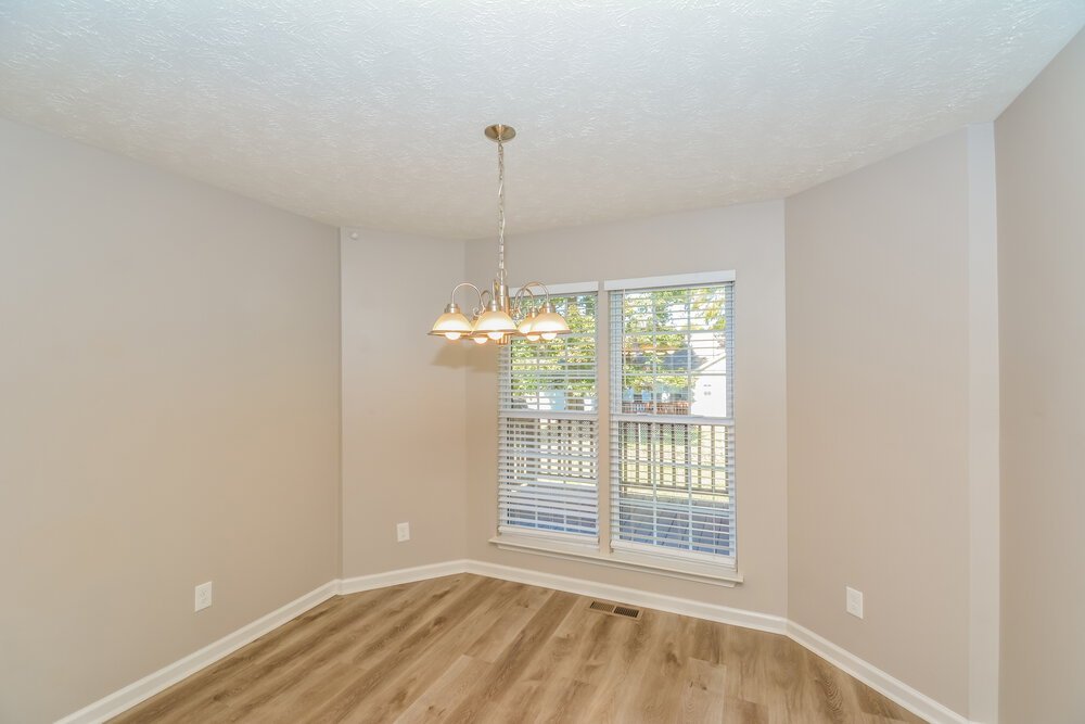 3-Bed Rental on 7660 S Swift photo 6