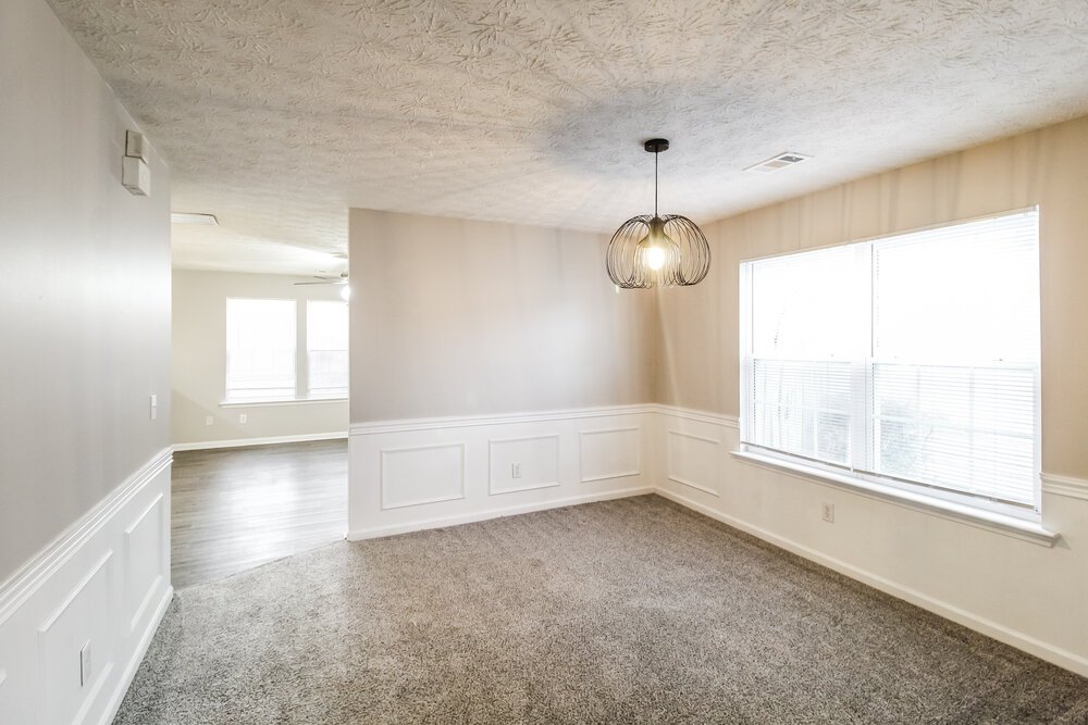 4-Bed Rental on 1247 Matt Moore photo 6