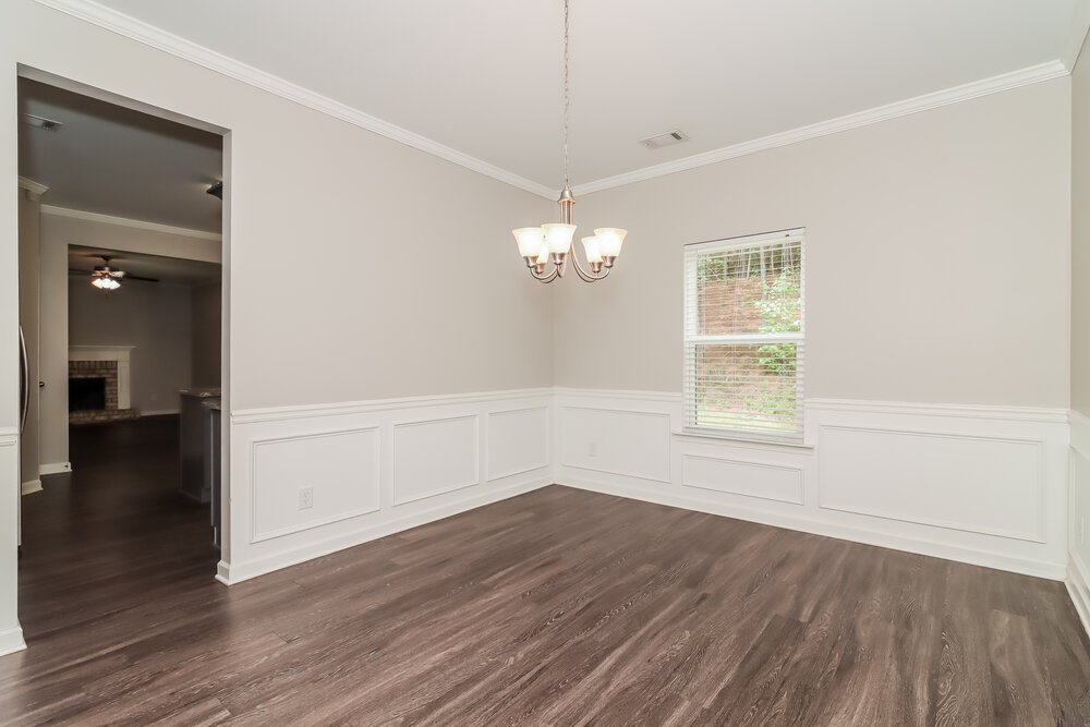 4-Bed Rental on 412 Fieldcrest Drive photo 6