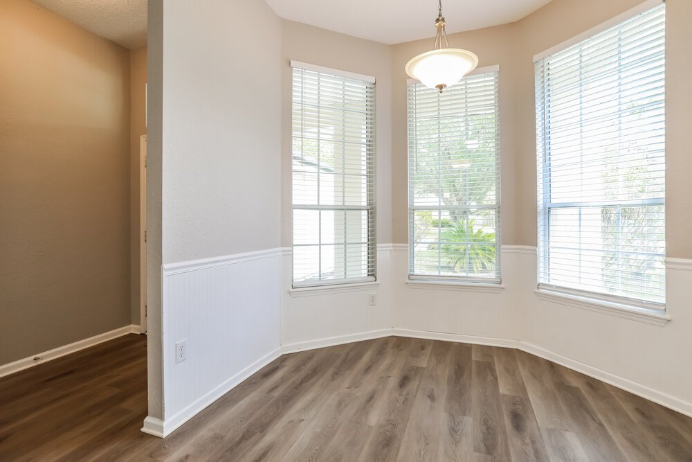 4-Bed Rental on 1306 Ardmore St photo 6
