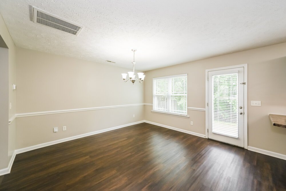 4-Bed Rental on 2919 Painted Pony photo 6