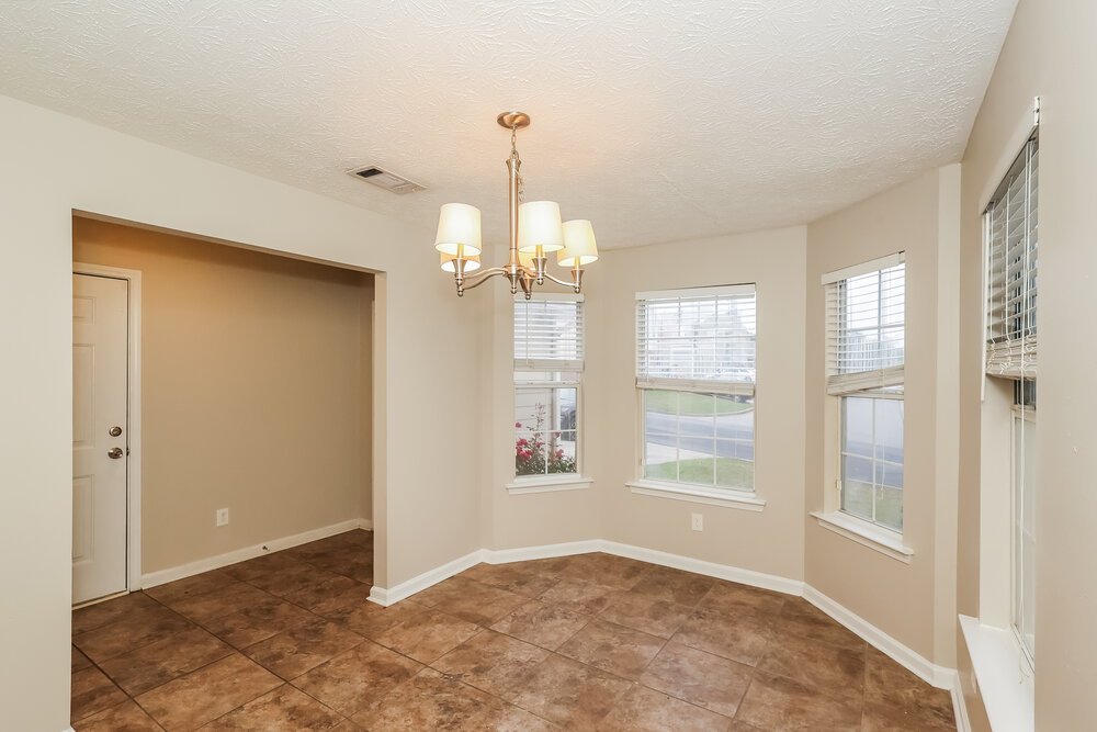 3-Bed Rental on 5599 Rock Shoals photo 6