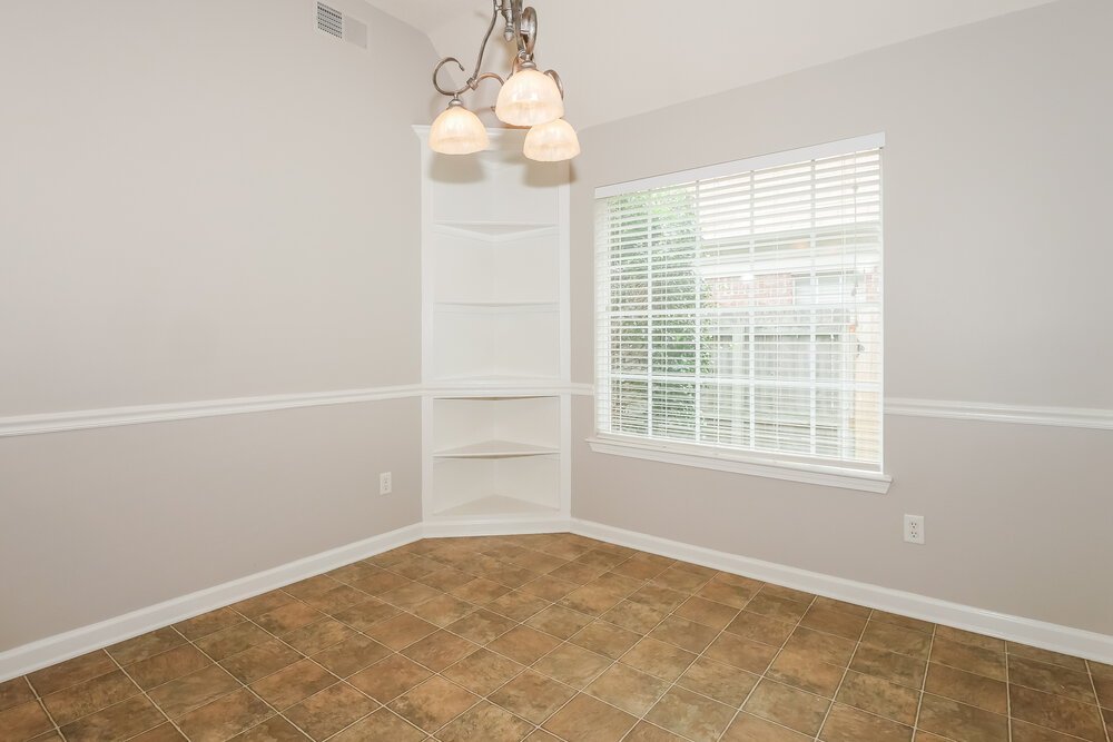 3-Bed Rental on 1596 Far Dr photo 6