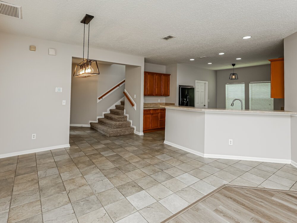 4-Bed Rental on 6267 Pendragon Pl photo 6