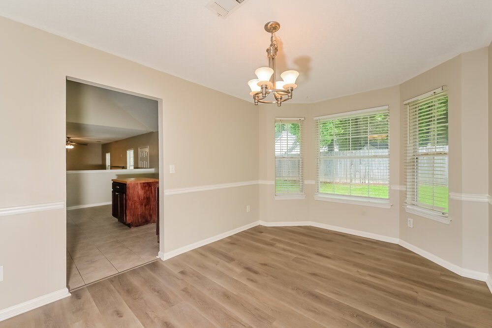 3-Bed Rental on 4710 Millenium View photo 6