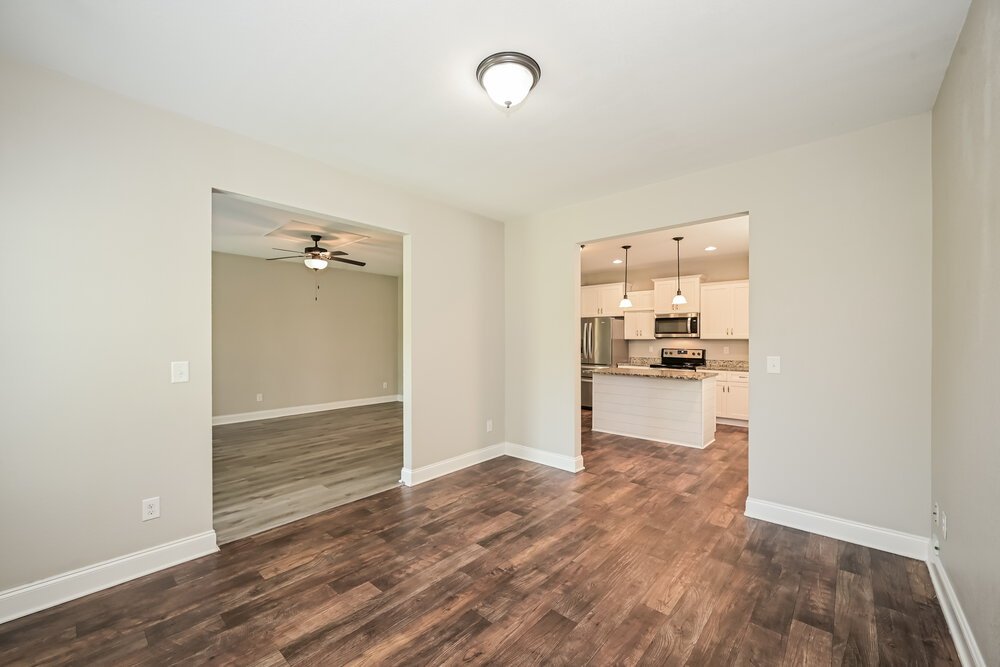 4-Bed Rental on 1217 Catawba Way photo 6