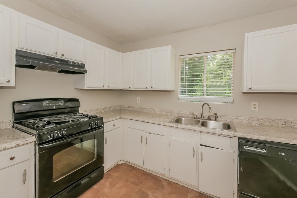 3-Bed Rental on 4522 Doral Dr photo 6