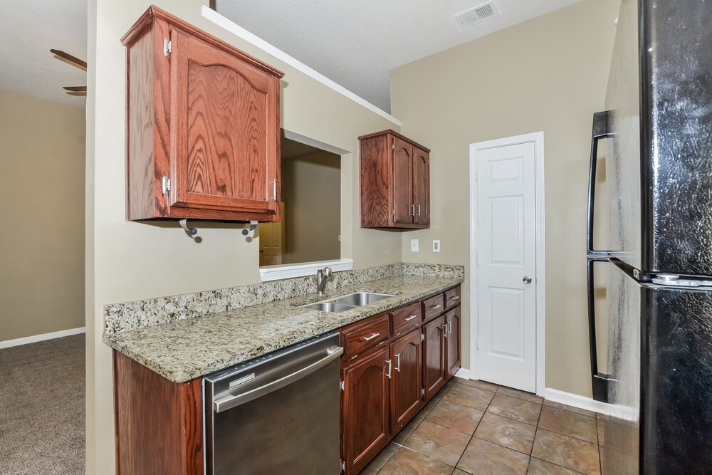 3-Bed Rental on 7642 Fox Hunt photo 6