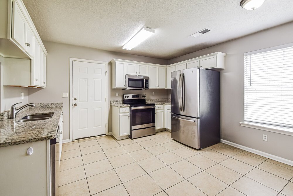 3-Bed Rental on 4506 Shadow Hollow photo 6