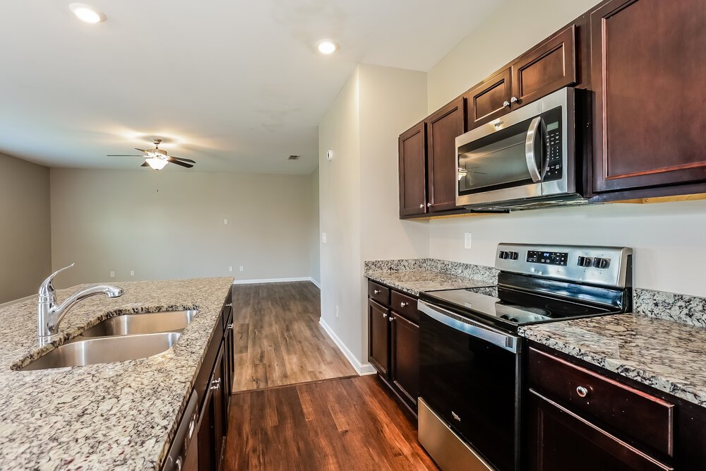 5-Bed Rental on 3740 Newbury Place photo 6