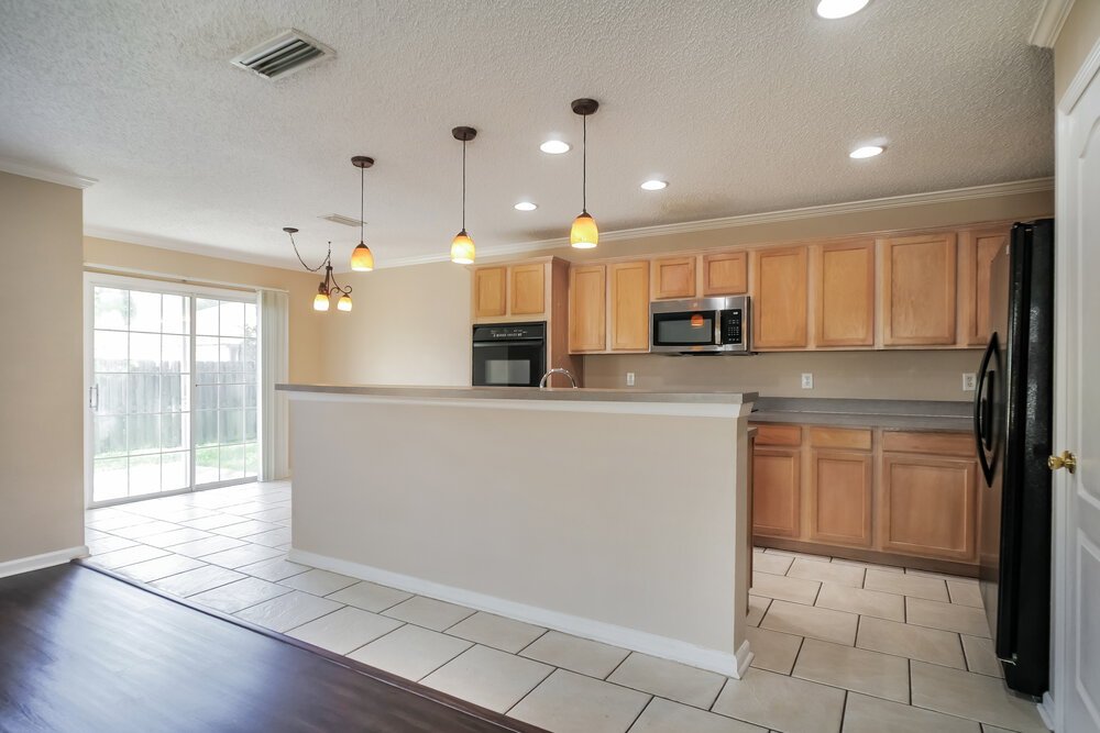 3-Bed Rental on 1417 Heather Ct photo 6