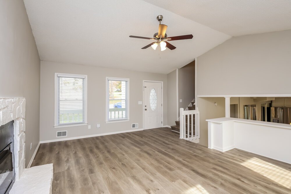 3-Bed Rental on 649 Edwards Ct photo 6