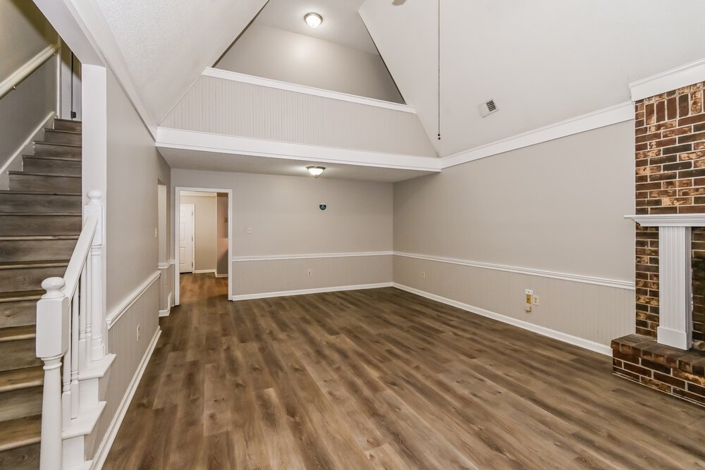 4-Bed Rental on 861 White Pine photo 6