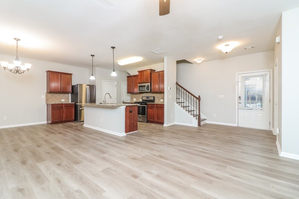 4-Bed Rental on 275 Shaw Dr photo 6