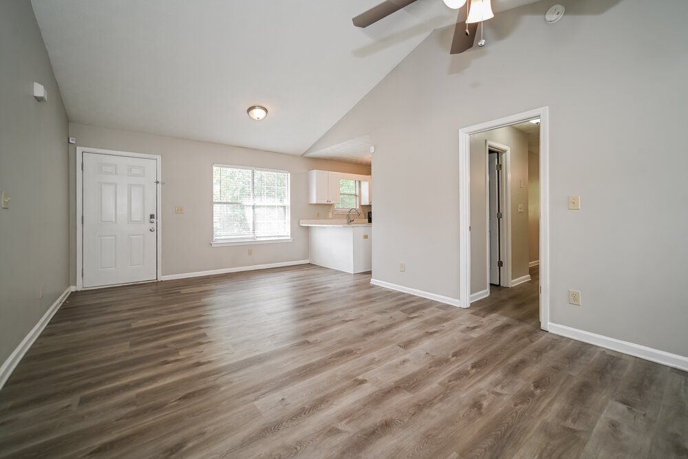 3-Bed Rental on 204 Adam Cir photo 6