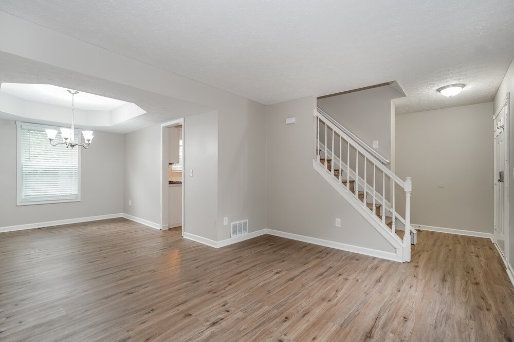 4-Bed Rental on 2656 Willowgate Rd photo 6