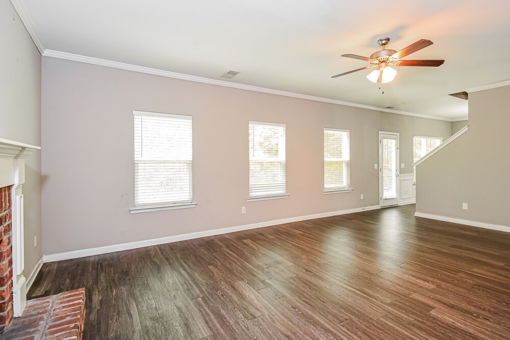 4-Bed Rental on 466 Fieldcrest Drive photo 6
