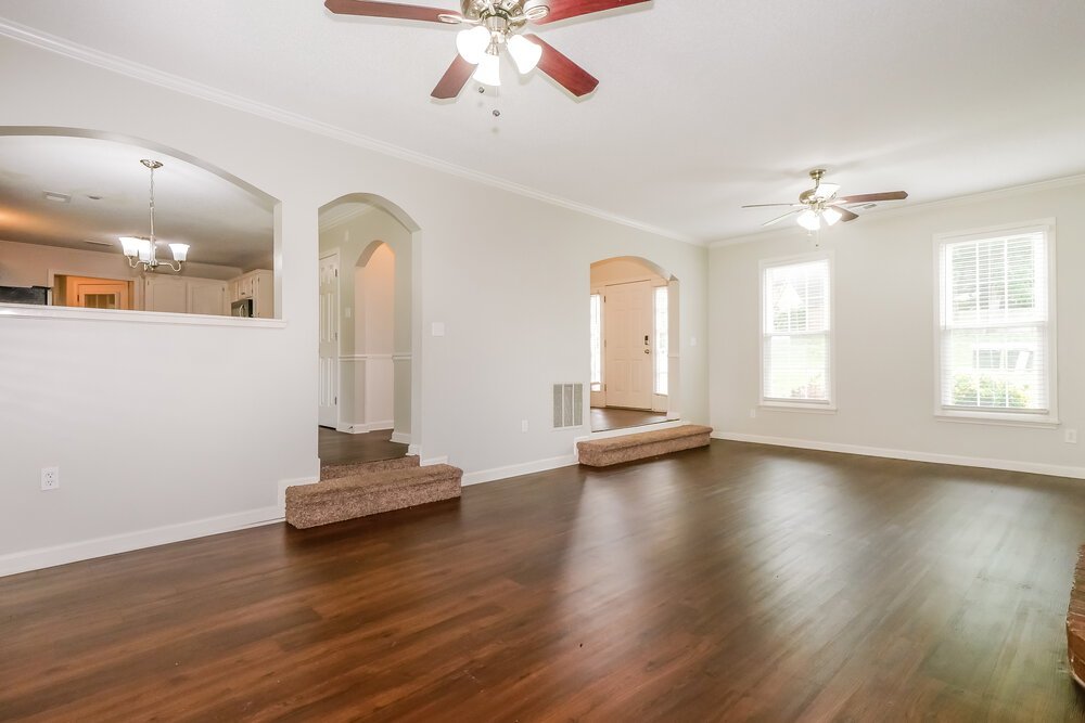 4-Bed Rental on 8982 Carrollwood Ln photo 6