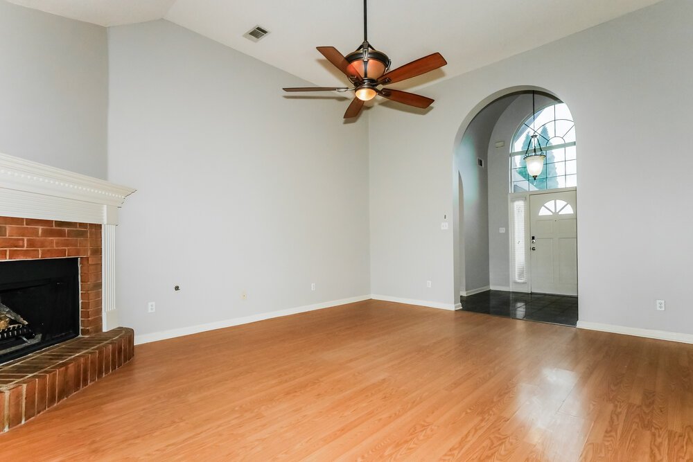 3-Bed Rental on 6658 Raner Cv photo 6